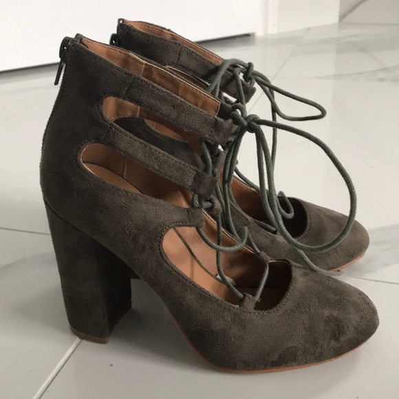 Army green lace up Yoki lace up heels - Picture 3 of 5